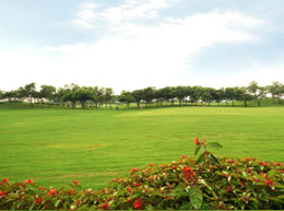 Features 18-Hole Golf Greater Noida
