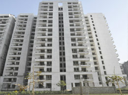 Features Kosmos Noida